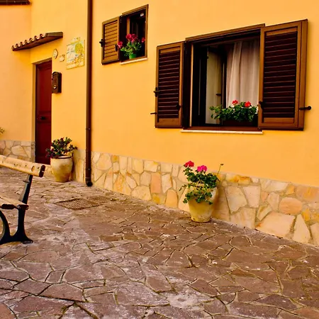 Bed & Breakfast Liolà 3*